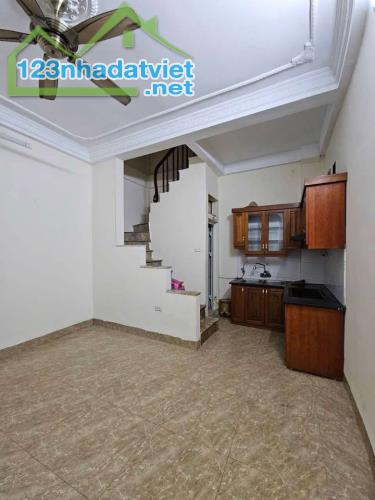 🔥Bán Gấp  Lô Góc 3 Thoáng – 97 Thái Thịnh – 25m² – Cách Mặt Phố 30m – Giá Chỉ 5.5 Tỷ! 🔥 - 2