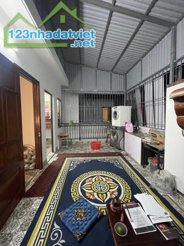 MỘT NHÀ RA Ô TÔ TRÁNH KIM NGƯU  37M 5T MT 4,3M NGÕ RỘNG 3M MỚI Ở LUÔN GIÁ CÓ 9,5 TỶ.