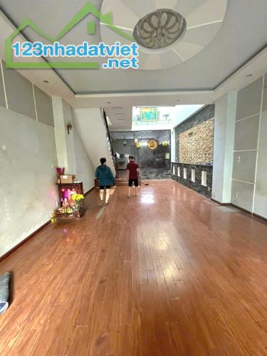 ✅ ✅ Nhà cho thuê gần Trường Cao Đẵng Điện Lực- tx 33  phường Thạnh Xuân quận 12 
👉 Đường - 1