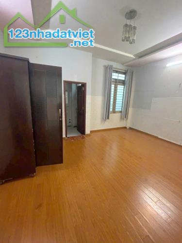 ✅ ✅ Nhà cho thuê gần Trường Cao Đẵng Điện Lực- tx 33  phường Thạnh Xuân quận 12 
👉 Đường - 2