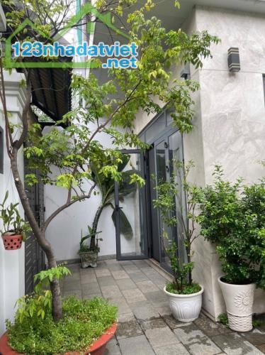 BIỆT THỰ SÂN VƯỜN LÊ ĐỨC THỌ - GARA XE HƠI - KHU PHÂN LÔ ĐỒNG BỘ - CÔNG VIÊN TRƯỚC NHÀ - 4
