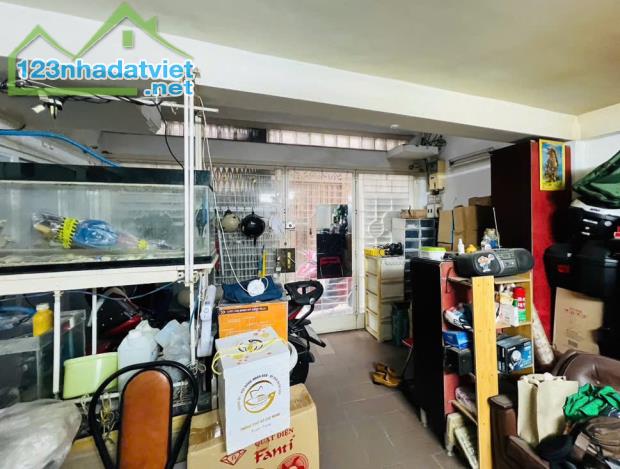 BÁN NHÀ 3 TẦNG HUỲNH TẤN PHÁT – GẦN PHÚ MỸ HƯNG – XE HƠI ĐỖ CỬA – CHỈ 8.4 TỶ - 3