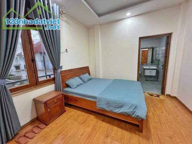 GIẢM GIÁ BÁN GẤP NHÀ 2 MẶT TIỀN TRUNG TÂM ĐÀ LẠT ĐƯỜNG TRIỆU VIỆT VƯƠNG, P4 - 1