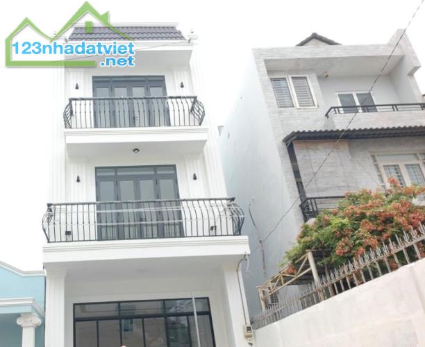 Bán nhà 3 tầng, 85m2, oto ngủ trong nhà, 50m ra Kha Vạn Cân,Thủ Đức.