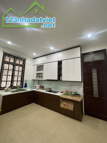 BÁN NHÀ NGUYỄN TRÃI THANH XUÂN, GẦN PHỐ MẶT TIỀN RỘNG, 60M2 MẶT TIỀN 6M, NHỈNH 11 TỶ - 2
