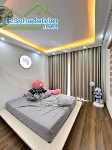 BÁN NHÀ TRỊNH VĂN BÔ – 35M2, 5 TẦNG – KD, ĐỒ LUXURRY – Ô TÔ THÔNG, TỪ LIÊM NHÌNH 8 TỶ
