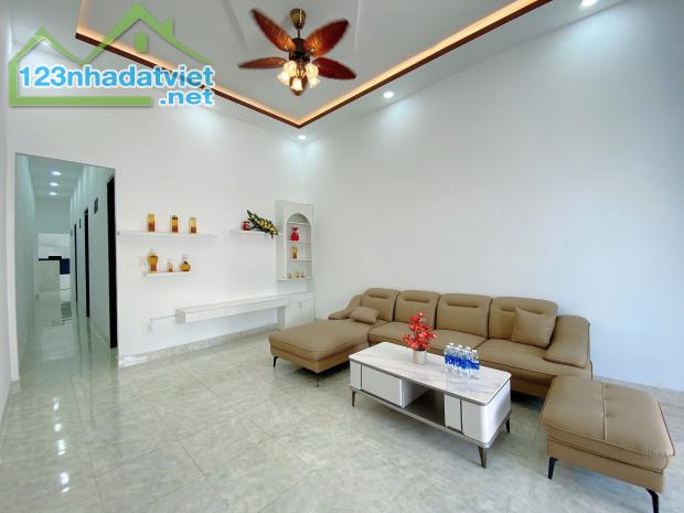 💥Nhà TC 4,42*30m,Đường A12,Phạm Ngũ lão,nhiều lô bên trong - 5
