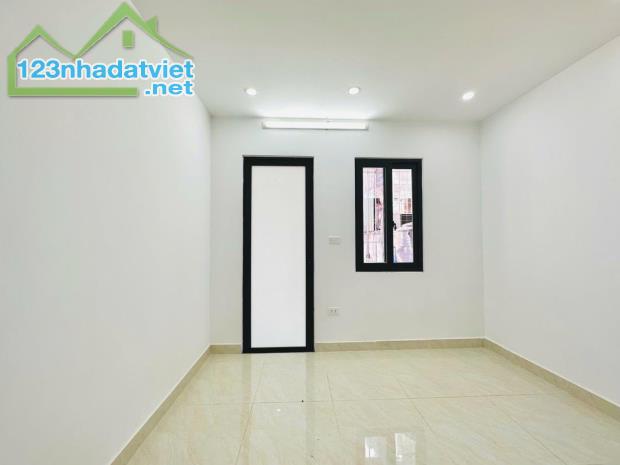 Hiếm có khó tìm Bán gấp nhà riêng 3,6 tỷ, 18m2 4 tầng ở Nguyên Khiết, Phúc Tân, Hoàn Kiếm - 1