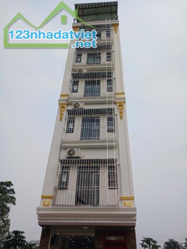 Cho thuê căn hộ khép kín,nhà có thang máy,cạnh ga tầu điện trên cao Yên Nghĩa,Hà Đông.