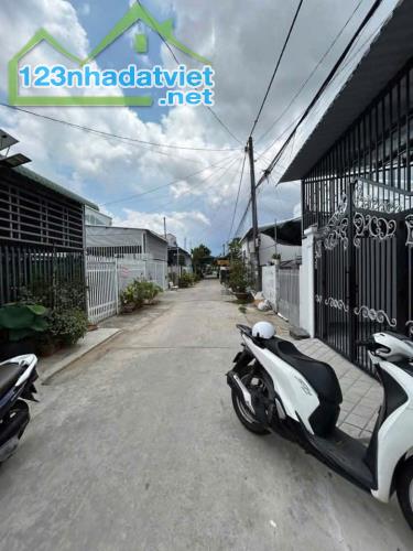 Cần bán nhà tại trung tâm Hóc Môn 6mx21m giá chỉ 820 triệu