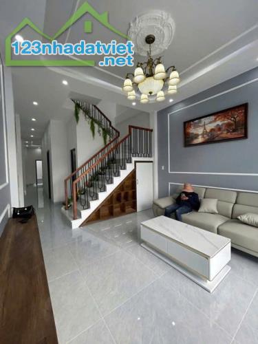 Cần bán nhà tại trung tâm Hóc Môn 6mx21m giá chỉ 820 triệu - 3