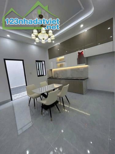Cần bán nhà tại trung tâm Hóc Môn 6mx21m giá chỉ 820 triệu - 4