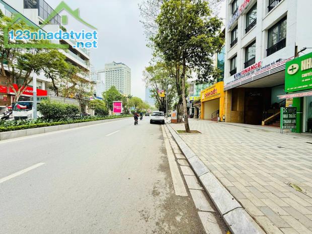 BÁN NHÀ MẶT PHÓ LẠC LONG QUÂN, TÂY HỒ. 130M2 4 TẦNG MT 5M GIÁ 46 TỶ- KINH DOANH SẦM UẤT - - 2
