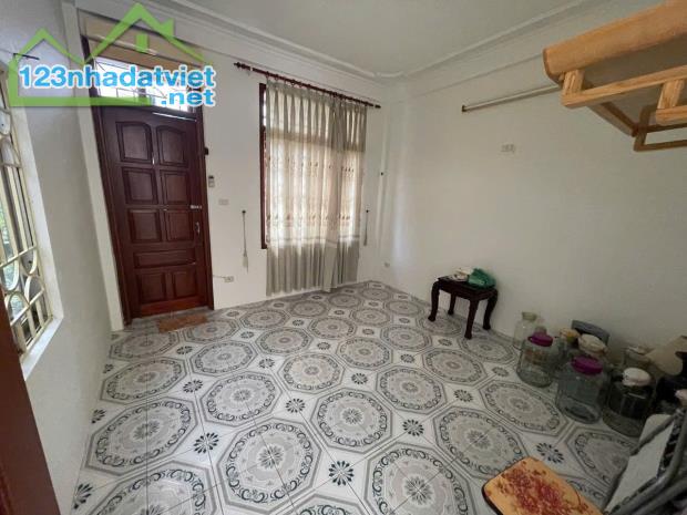 Cho thuê nhà nguyên căn Phố Minh Khai 3 tầng x 60m2, 4 ngủ, KD online kết hợp ở gđ, 15 - 3