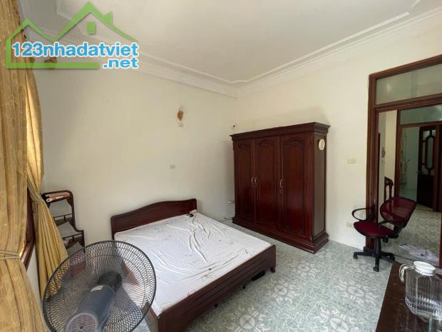Cho thuê nhà nguyên căn Phố Minh Khai 3 tầng x 60m2, 4 ngủ, KD online kết hợp ở gđ, 15