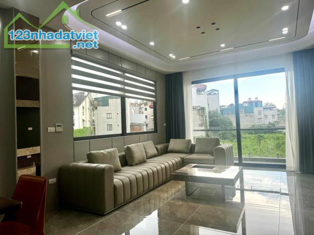 BÁN GẤP NHÀ PHÂN LÔ 60M2 - 7 TẦNG PHÚ DIỄN NGÕ Ô TÔ CON TRÁNH GẦN CHỢ 11,8 TỶ