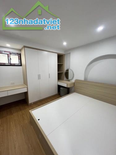Nhanh không mất - Tập thể phố 8/3 80m2 2 tầng 3 ngủ, 2wc, full nội thất, sổ đỏ riêng - 1