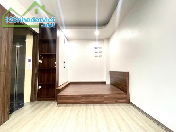 Bán nhà 6 tầng thang máy phố Lạc Long Quân, Tây Hồ, cách 1 nhà ra ô tô tránh, 25m, 5.8 tỷ - 1