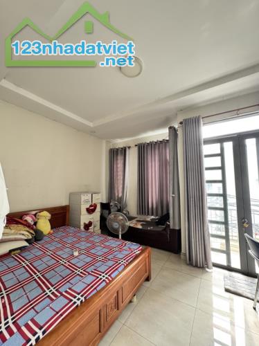 Bán nhà 2 tầng, 137m², 5PN, 5WC, Q.9, 7.95 tỷ, sổ hồng - 3