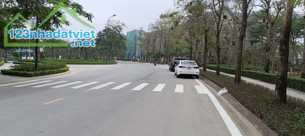 BIỆT THỰ KHU P- CIPUTRA-TÂY HỒ-VỈA HÈ-KD-Ô TÔ:150M X5T, MT 7M, GIÁ 54,8 TỶ.