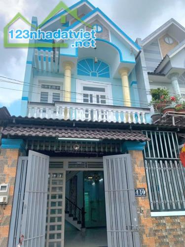 BÁN GẤP NHÀ 2 TẦNG CHỈ 890TR NGAY XUÂN THỚI ĐÔNG, HÓC MÔN - 3PN 2WC – SHR