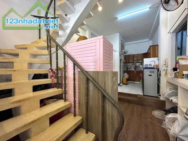 Chính Chủ Hẻm Xe Hơi ,DT 43M2 Ngang 4,3M -  Hồ Biểu Chánh - PN - 2
