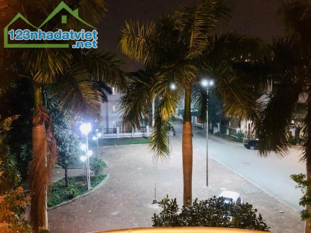 BÁN BIỆT THỰ KĐT - MỸ ĐÌNH - HÀ NỘI - 200M2 - SỔ ĐỎ - 2
