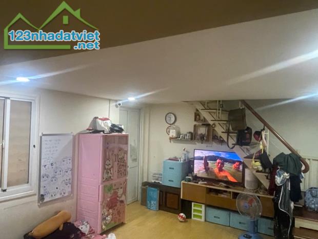 Bán Chung cư 1 Bàu Cát 6 , Phường 14 Tân Bình,38/60m2( 6 X10) 1.75 tỷ