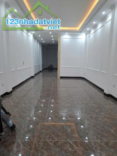 Bán nhà Chu Huy Mân -OTO TRÁNH – LÔ GÓC – THANG MÁY – KINH DOANH – 
65m² x 5 tầng -nhỉnh - 2
