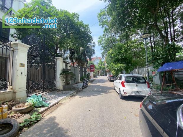 BÁN BIỆT THỰ - LẠC LONG QUÂN - TÂY HỒ - 210M2 - SỔ ĐỎ
