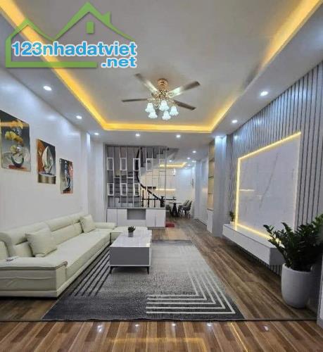 Bán gấp Liên Mạc chỉ 4,55 tỷ, 36,2m2 -5T-4PN, ngõ thoáng, sát phố. - 1