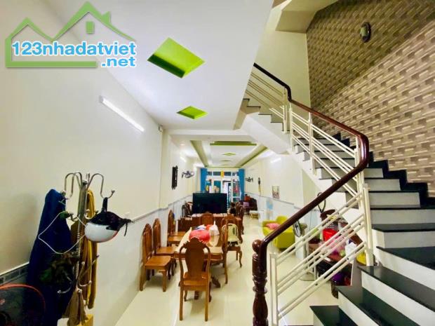 NHÀ ĐẸP 3 TẦNG-4.2Mx24M-20M RA MẶT TIỀN NGAY CHỢ PHẠM VĂN BẠCH - 3