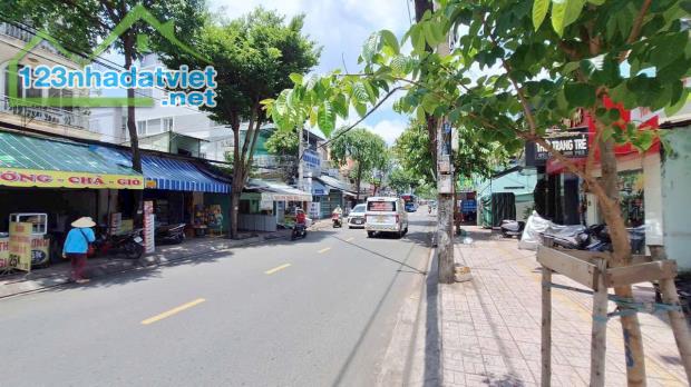 Bán nhà mặt phố Tân Hòa Đông, Q.6, 10 tỷ, MT 5.4m, sổ hồng