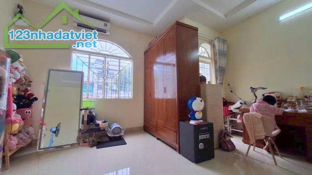 Bán nhà mặt phố Tân Hòa Đông, Q.6, 10 tỷ, MT 5.4m, sổ hồng - 3