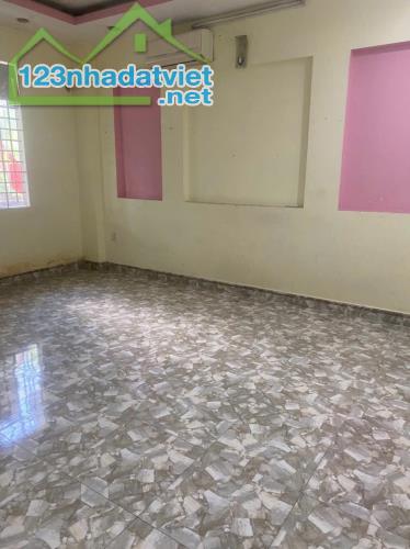 Nhà 2 Tầng Xe Hơi Tới Cửa – Gần Chợ, Giá Tốt Quận Tân Phú - 1