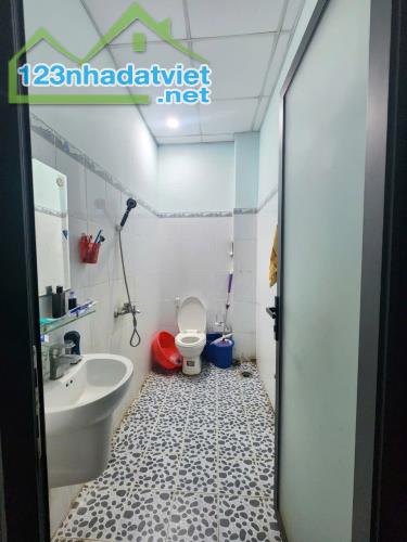 NHÀ RỘNG RẺ - HXH 1 TRỤC GẦN MẶT TIỀN - GÒ VẤP - 84m2 - GIÁ  5.5 tỷ (thương lượng) - 5