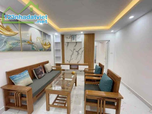 Bán nhà Thuỵ Khuê, Tây Hồ, gần ôtô, 60mx4t, 10.8 tỷ, 0985696268