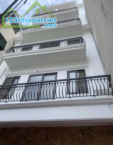 Duy nhất 1 căn 4,35 tỷ - 35m2 - 5T, ngõ nông sát phố Liên Mạc ỏ ngay.