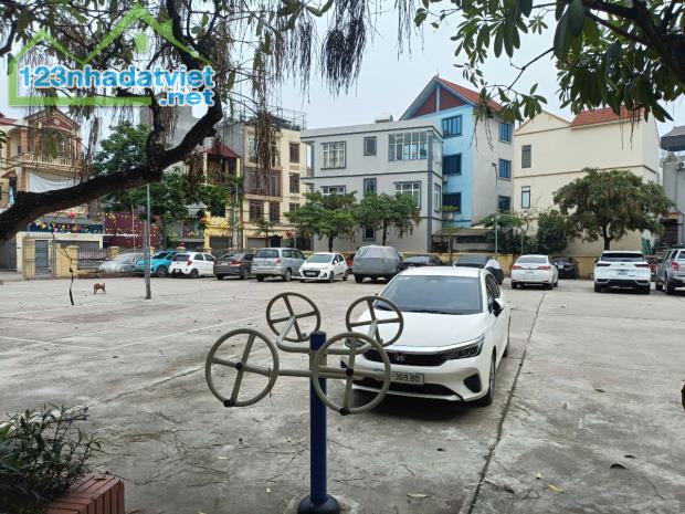 Duy nhất 1 căn 4,35 tỷ - 35m2 - 5T, ngõ nông sát phố Liên Mạc ỏ ngay. - 1