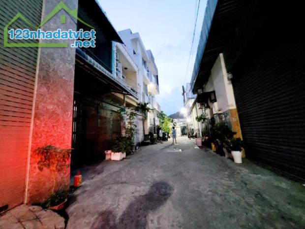 180m2 full thổ, 9x21, hẻm xe hơi, không QH, Kha Vạn Cân, Linh Đông, Thủ Đức - 1
