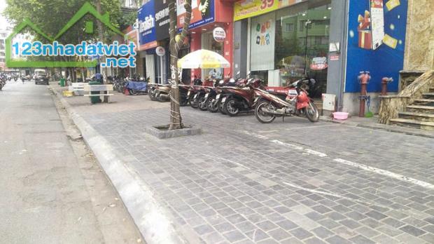❤️CHO THUÊ Nhà Mặt Phố Nguyễn Phong Sắc, DT 60m, 5 tầng, MT 4.5m, THÔNG SÀN, KD