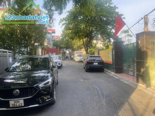 Đất tiên dương đẹp lung linh, 140/200m 3 7.2 20 14 tỷ. đường to 3 oto tránh nhau
