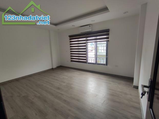 Cho thuê nhà 6 tầng,nhà mới,có thang máy, diện tích 42m2,ngõ cách mặt đường Kim Giang 20m - 3