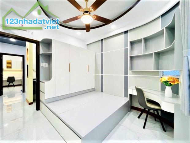8 TỶ TL - NHÀ MỚI TRUNG TÂM QUẬN 10 - SÁT MẶT TIỀN - ~40M2 3 TẤM 3PN - NỘI THẤT CAO CẤP - 1