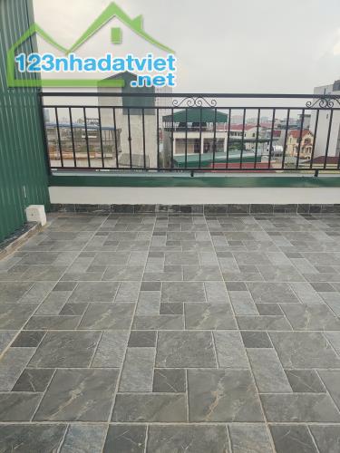 Cho thuê nhà 6 tầng,nhà mới,có thang máy, diện tích 42m2,ngõ cách mặt đường Kim Giang 20m - 5