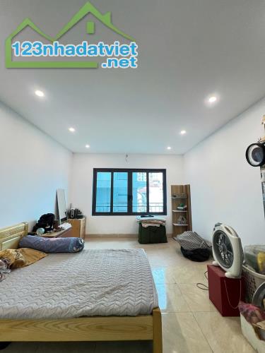 Hàng Xóm Khu Đô Thị Định Công ! Nhỉnh 9 Tỷ - Oto - Kinh Doanh - 2 Thoáng - 38m*6T. - 4