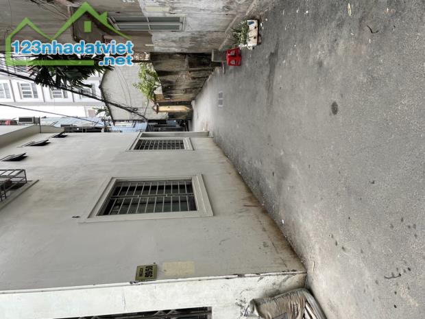 BÁN NHÀ CẦU GIẤY - 62m2 - 6,2 tỷ - NHÀ 1 TẦNG - 3