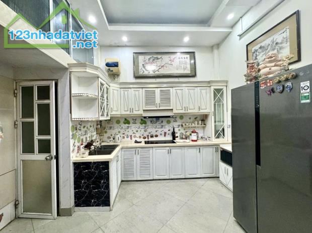 PHÂN LÔ Trần Vỹ nhà đẹp 50m2*5T, mt 4m kinh doanh, ngõ thông ô tô, 2 thoáng 15.7 tỷ - 1