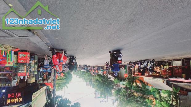 Bán Nhà 4x10m – Nhà đẹp P. Tân Sơn Nhì,T.Phú, BTCT 2 tầng, 3PN, giá dưới 4 tỷ
