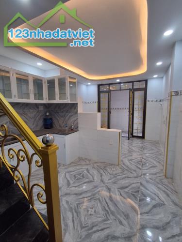 Bán Nhà 4x10m – Nhà đẹp P. Tân Sơn Nhì,T.Phú, BTCT 2 tầng, 3PN, giá dưới 4 tỷ - 2